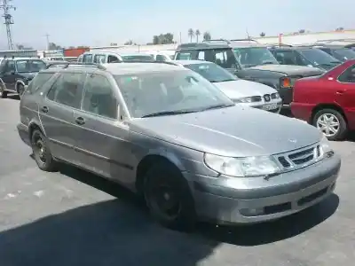 Veicolo di demolizione SAAB 9-5 (YS3E) 2.3 t dell'anno 2001 alimentato B235E