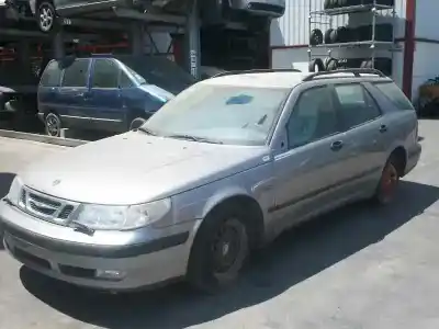 Veicolo di demolizione saab 9-5 (ys3e) 2.3 t dell'anno 2001 alimentato b235e