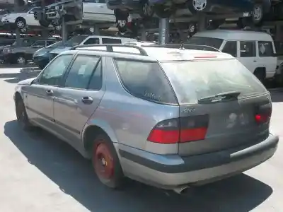 Veicolo di demolizione saab 9-5 (ys3e) 2.3 t dell'anno 2001 alimentato b235e