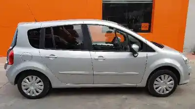 Veículo de Sucata RENAULT GRAND MODUS Dynamique do ano 2008 alimentado K9K766