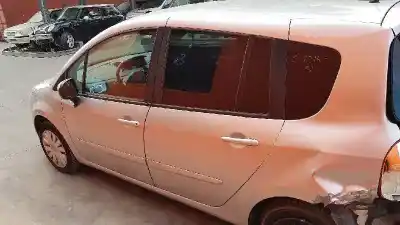 Véhicule à la ferraille renault grand modus dynamique de l'année 2008 alimenté k9k766