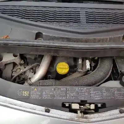 Véhicule à la ferraille renault grand modus dynamique de l'année 2008 alimenté k9k766