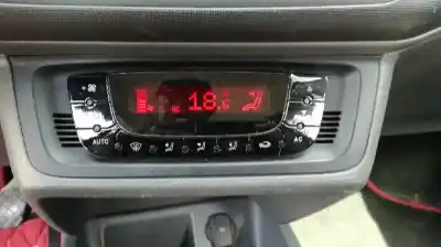 Veículo de Sucata seat ibiza (6j5) 1.9 tdi do ano 2009 alimentado bls