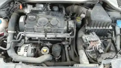 Veículo de Sucata seat ibiza (6j5) 1.9 tdi do ano 2009 alimentado bls