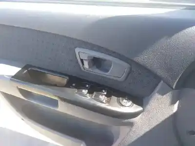 Veículo de Sucata kia carens ii monospace (fj) 1.6 do ano 2004 alimentado s6d