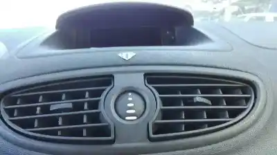 Verschrottungsfahrzeug renault clio iii authentique des jahres 2009 angetrieben k9k768