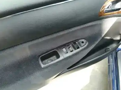 Veículo de Sucata peugeot 607 (9d, 9u) 2.2 16v do ano 2001 alimentado 3fz