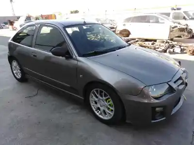 Véhicule à la ferraille MG MG ZR (F/RF) 1.4 16V CAT de l'année 2005 alimenté 14K4F