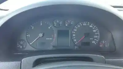 Véhicule à la ferraille audi a6 berlina (4b2) 2.5 tdi de l'année 2000 alimenté ake