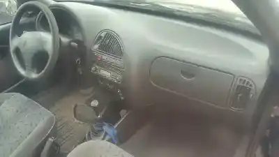 Veículo de Sucata citroen saxo 1.5 diesel do ano 2000 alimentado vjz (tud5)