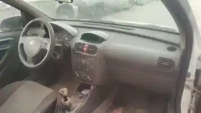Veicolo di demolizione opel corsa c corsavan dell'anno 2005 alimentato z13dt