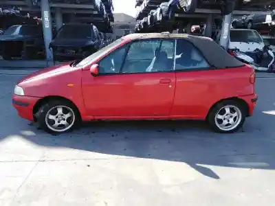 Veículo de Sucata fiat punto cabrio (176) 16v cabrio do ano 2000 alimentado 176b9000