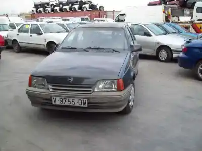 Véhicule à la ferraille OPEL KADETT D 1.8 de l'année 1990 alimenté 18SE
