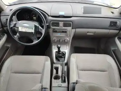 Veicolo di demolizione subaru forester (sg_) 2.0 awd (sg5) dell'anno 2003 alimentato ej201