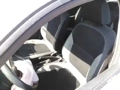 Vehicul casat skoda fabia combi 1.0 mpi al anului 2017 alimentat chyb