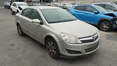 Verschrottungsfahrzeug OPEL ASTRA H BERLINA 1.7 16V CDTI des Jahres 2009 angetrieben Z17DTH