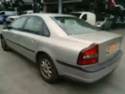 Vehicul casat volvo s80 berlina 2.5 d al anului 2000 alimentat d5252t