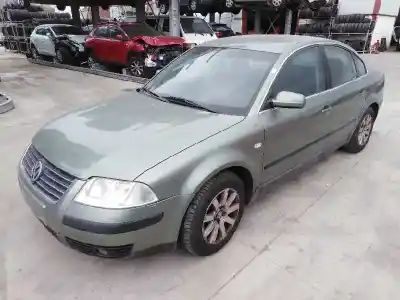 Veículo de Sucata volkswagen passat b5.5 (3b3) 1.9 tdi do ano 2002 alimentado avf