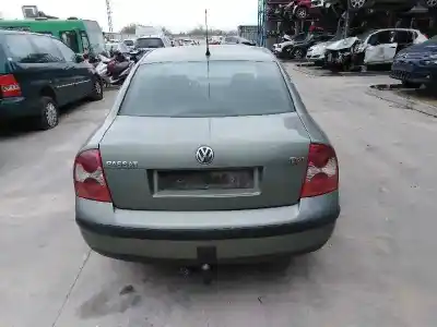 Veículo de Sucata volkswagen passat b5.5 (3b3) 1.9 tdi do ano 2002 alimentado avf