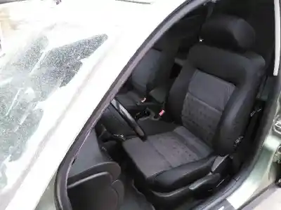 Veículo de Sucata volkswagen passat b5.5 (3b3) 1.9 tdi do ano 2002 alimentado avf