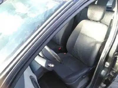 Veículo de Sucata renault modus 1.5 dci diesel do ano 2004 alimentado k9k750