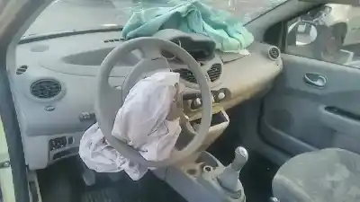 Vehicul casat renault twingo dynamique al anului 2007 alimentat k9k740