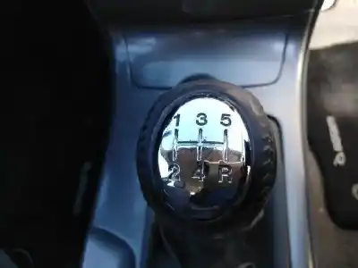 Scrapping Vehicle mazda 6 hatchback (gg) 2.0 di (gg14) of the year 2002 powered rf