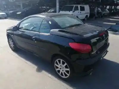 Veicolo di demolizione peugeot 206 cc 2.0 16v cat dell'anno 2001 alimentato rfn