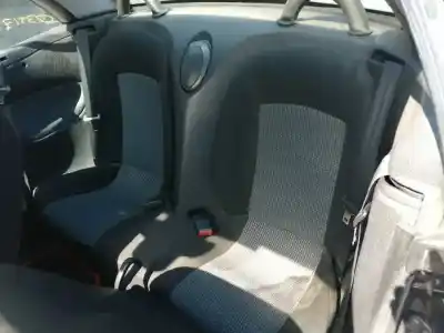 Veicolo di demolizione peugeot 206 cc 2.0 16v cat dell'anno 2001 alimentato rfn