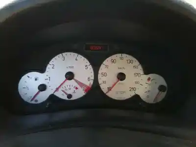 Veicolo di demolizione peugeot 206 cc 2.0 16v cat dell'anno 2001 alimentato rfn