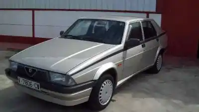 Sloopvoertuig ALFA ROMEO 75 2.0 van het jaar 1989 aangedreven AR06224