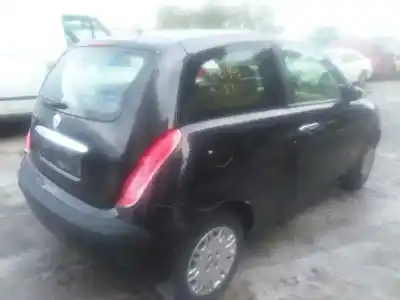 Veículo de Sucata lancia ypsilon (101) 1.2 8v do ano 2003 alimentado 188a4000