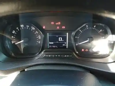 Véhicule à la ferraille peugeot expert furgoneta (v_) 1.5 bluehdi 120 de l'année 2020 alimenté yh01