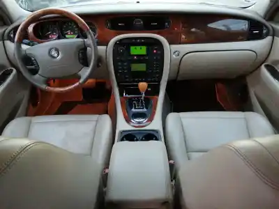 Scrapping Vehicle jaguar xj (x350, x358) 4.2 of the year 2003 powered sb