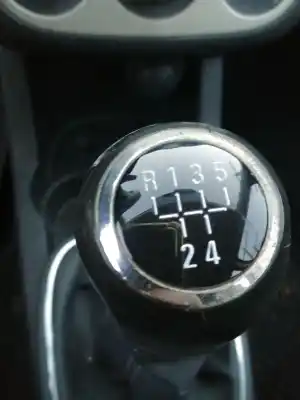 Veículo de Sucata opel corsa d 1.3 16v cdti do ano 2006 alimentado z13dtj