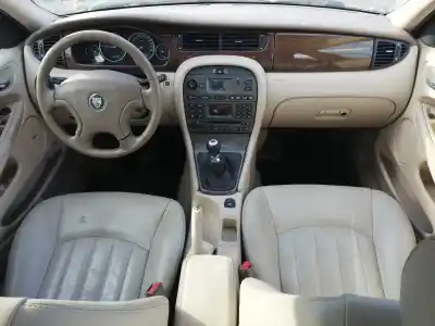 Scrapping Vehicle jaguar x-type 2.1 v6 24v cat of the year 2003 powered yb