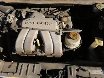 Veículo de Sucata chrysler voyager (rg) 2.4 se do ano 2002 alimentado edz