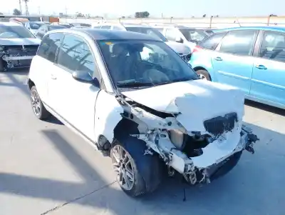 Veicolo di demolizione LANCIA YPSILON (101) 1.3 JTD 16V dell'anno 2007 alimentato 843A2000