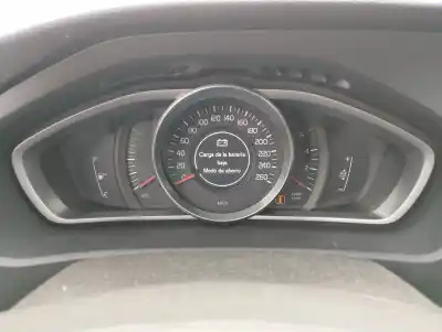 Veicolo di demolizione volvo v40 1.6 diesel cat dell'anno 2015 alimentato d4162t