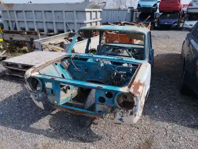 Vehículo de desguace seat                                               124                                                                                                                                                                                                                                                        sofim                                                                                                                                                                                                                                                      del año 1973 con motor 