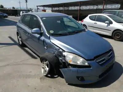 Veicolo di demolizione KIA CEE´D 1.6 CRDi CAT dell'anno 2007 alimentato D4FB