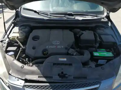 Veicolo di demolizione kia cee´d 1.6 crdi cat dell'anno 2007 alimentato d4fb