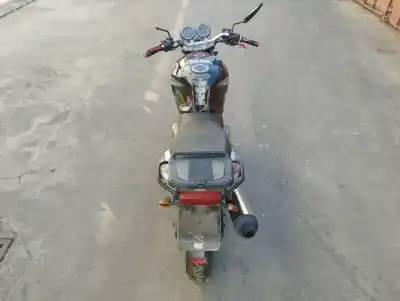 Véhicule à la ferraille suzuki gs 500 (gm51b/wvbk) gs 500 f k4  (bk) de l'année 2006 alimenté m504