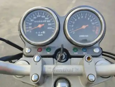 Véhicule à la ferraille suzuki gs 500 (gm51b/wvbk) gs 500 f k4  (bk) de l'année 2006 alimenté m504