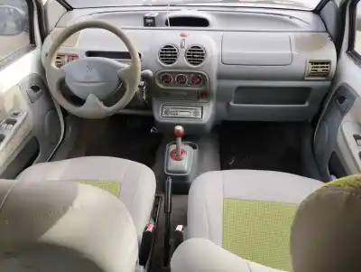 Veículo de Sucata renault twingo (co6) 1.2 alize do ano 2004 alimentado d4f702