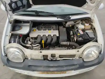 Veículo de Sucata renault twingo (co6) 1.2 alize do ano 2004 alimentado d4f702