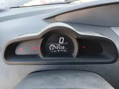 Veículo de Sucata ssangyong rodius ii 2.2 xdi do ano 2016 alimentado 672960