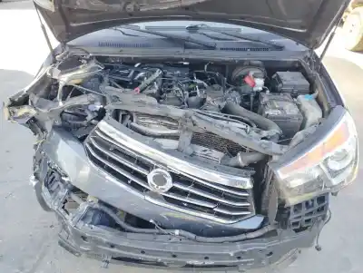 Veículo de Sucata ssangyong rodius ii 2.2 xdi do ano 2016 alimentado 672960