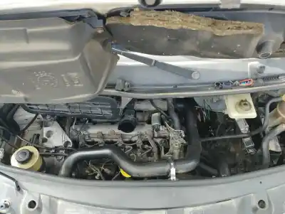 Veículo de Sucata renault trafic combi (ab 4.01) 1.9 diesel do ano 2002 alimentado f9q762