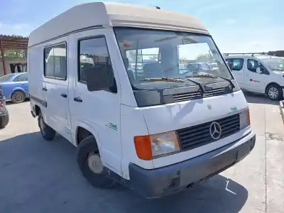 Veicolo di demolizione MERCEDES-BENZ MB 100 D CAJA CERRADA / COMBI 2.4 Diesel dell'anno 1995 alimentato 616963